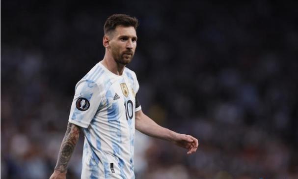 巴阿正在谈判，突然收到坏消息，有人故